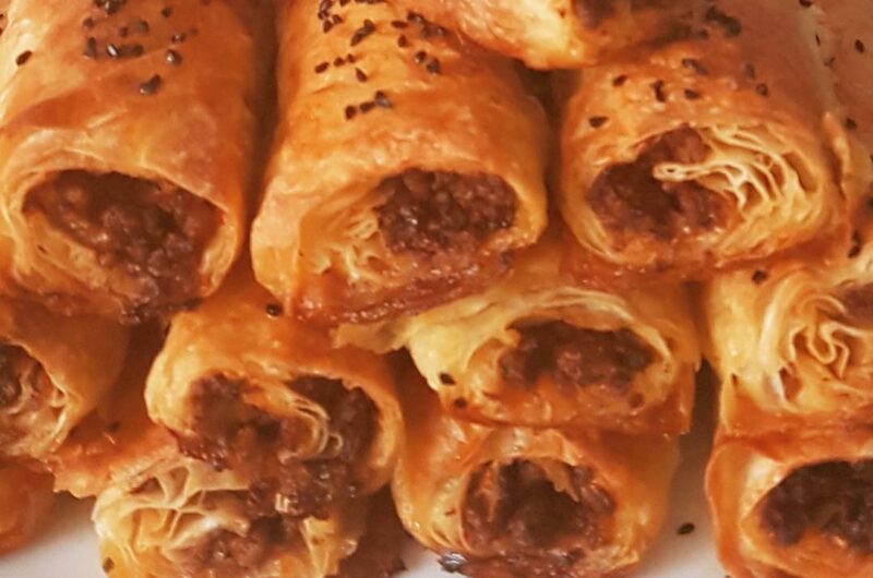 KIYMALI SODALI BÖREK(Hazır yufkadan)
