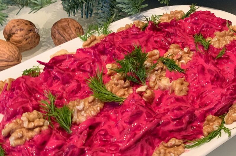 YOĞURTLU KIRMIZI PANCAR SALATASI